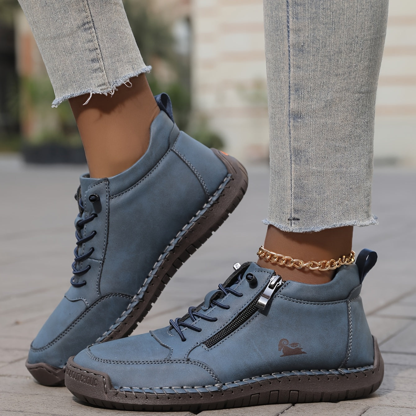 Blue / 6